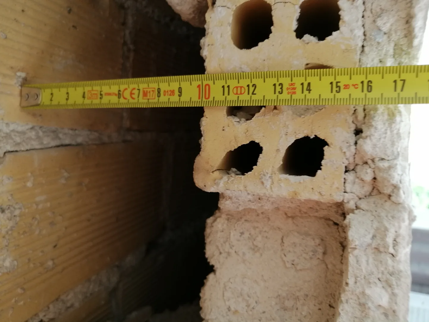 Χωρίς Supafil: Κενό στην ψαθωτή τοιχοποιία